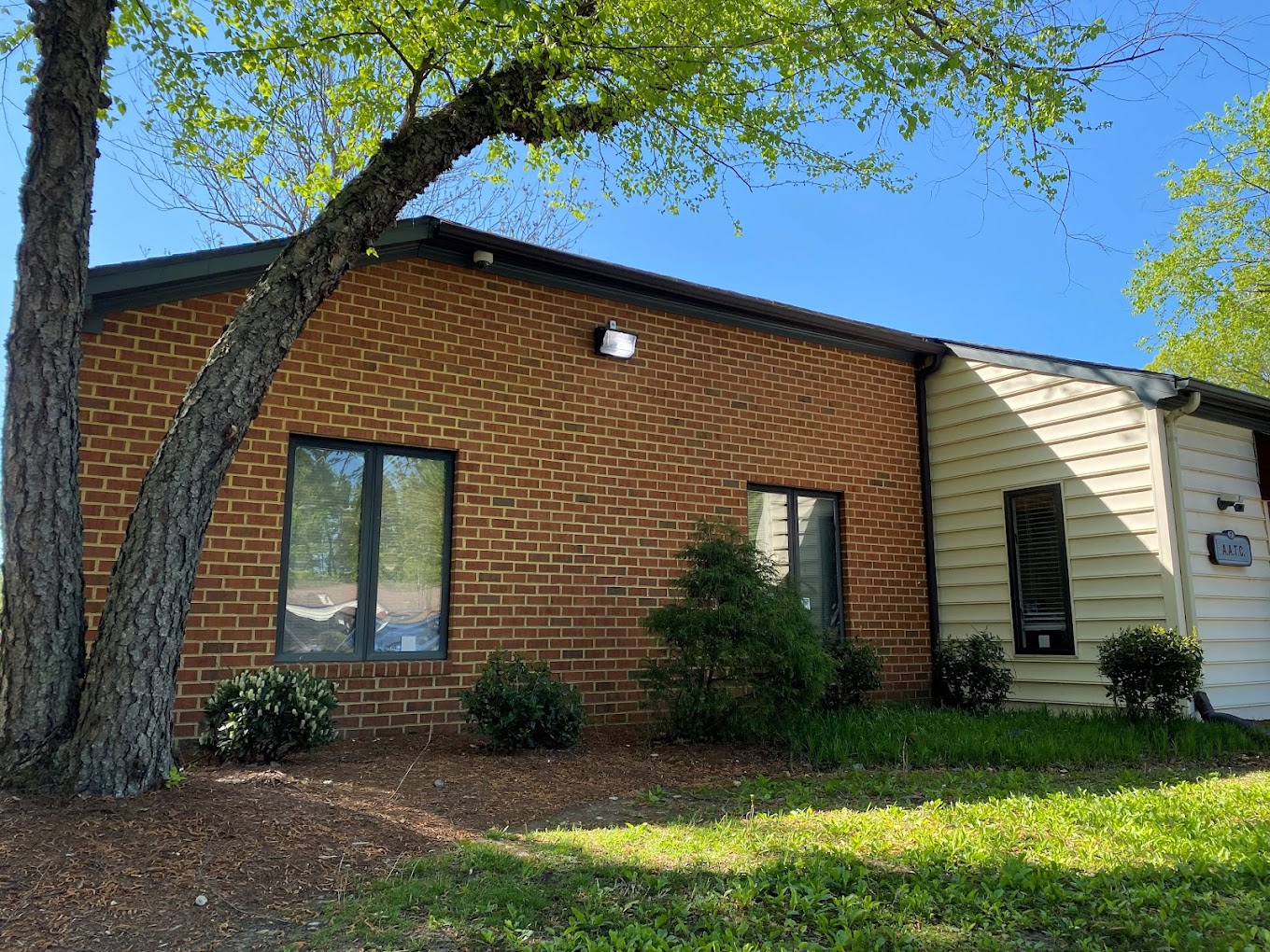 Pinnacle Treatment Centers - American Addiction Treatment Center